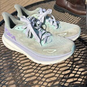 Hoka One One Clifton 9 Women’s Size 10B Running Shoes Sneaker Sunlit Ocean
